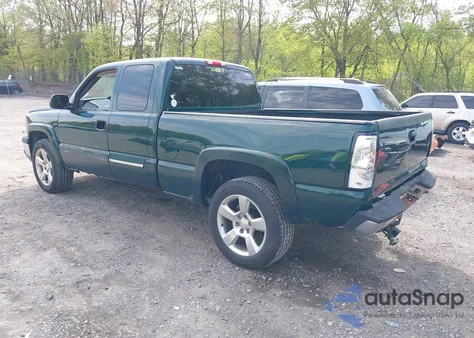 2003 Chevrolet Silverado K1500 z USA, uszkodzony, nr VIN 1GCEK19T33E219738
